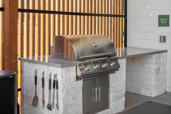 Bbq grill & outdoor seating